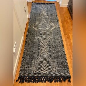 New West Elm Indra Flatweave Durable Intricate Pattern long lasting Runner Rug